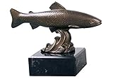 Henecka 🎣 Angelsport-Pokal, Metall-Guss-Figur Angler, Sportfischer Trophäe, Fisch Skulptur Forelle Bronze, Marmorsockel, mit Wunschgravur